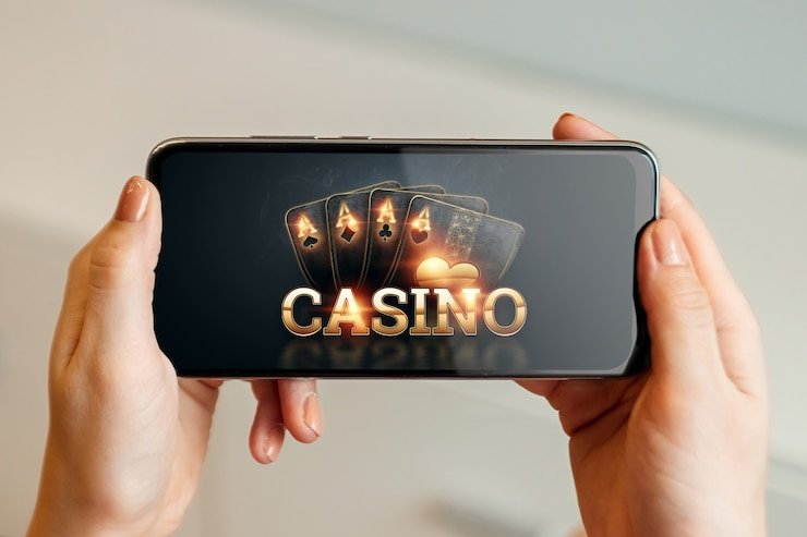 Tampilan berbagai ukuran layar aplikasi hoteltogel: smartphone, tablet, dan preview interface responsif